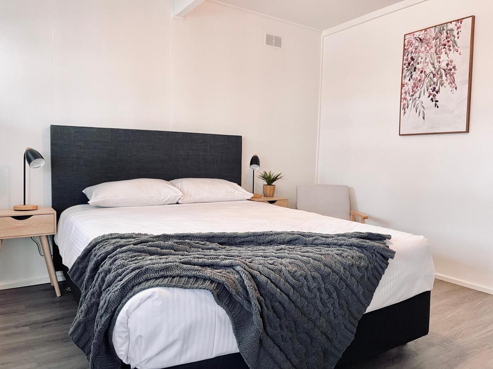 Motel On Becker Tintinara 外观 照片