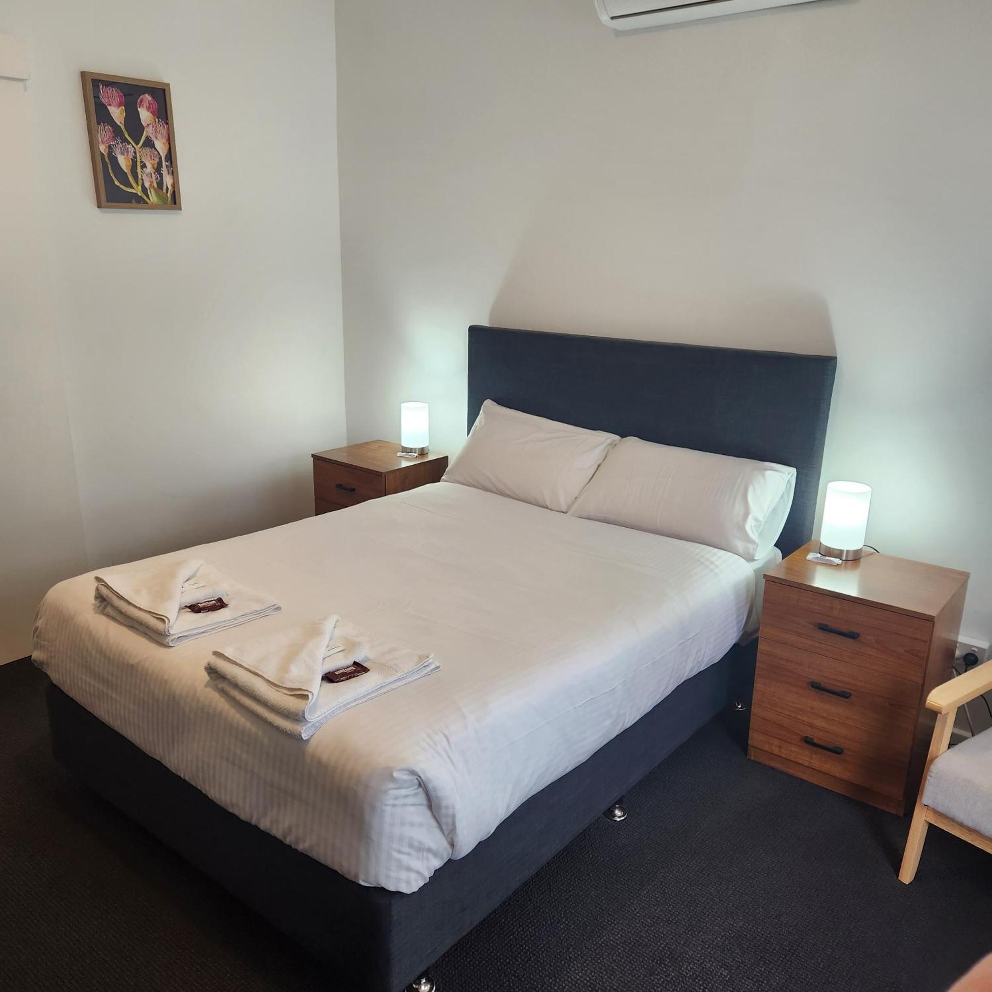 Motel On Becker Tintinara 外观 照片